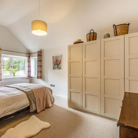 2 Bed In Oc-h36925 度假居 Glassonby